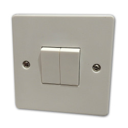 White Plastic 2 Gang 2 Way 10 Amp Light Switch