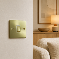 1 Gang 2 Way 10 Amp Light Switch Satin Brass